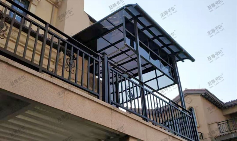 至尊卡爾耐力板雨棚.jpg 至尊卡爾耐力板雨棚.jpg