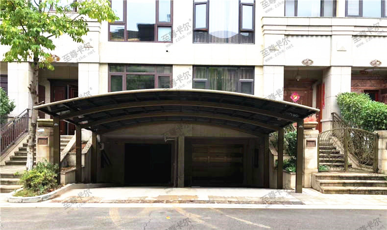 至尊卡爾耐力板車棚.jpg 至尊卡爾耐力板車棚.jpg