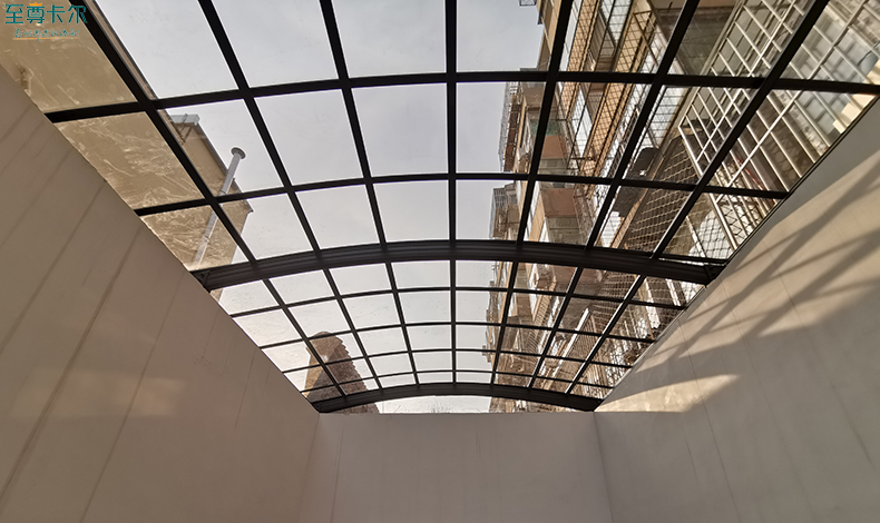 地下通道出口雨棚？地下車庫雨棚圖？